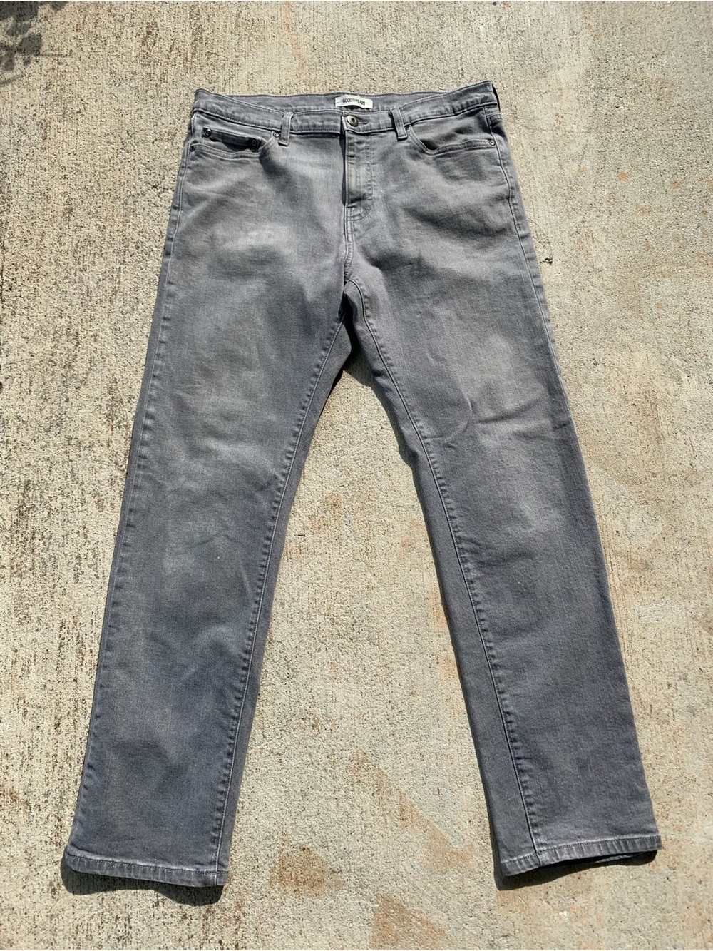 Goodthreads Men's Gray Relaxed Straight Jeans